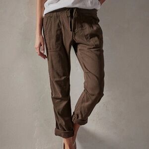 James Perse Soft Drape Utility Pant size 0 in “Smoky Green Pigment”